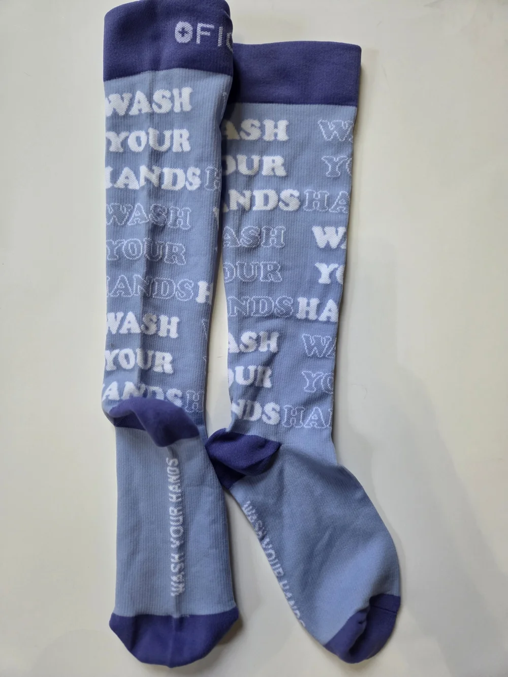FIGS Women’s 'Wash Your Hands' Light Blue & Dark Blue Size Large